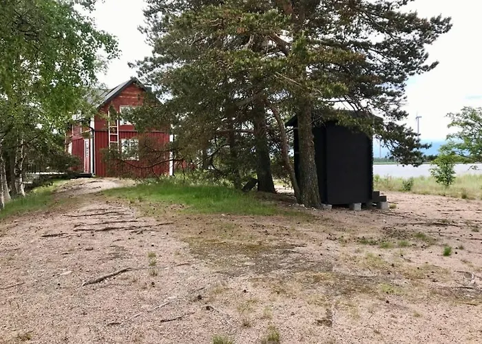 H A R R B A D A - Kaksi Moekkiae Merenrannalla Вилла Коккола