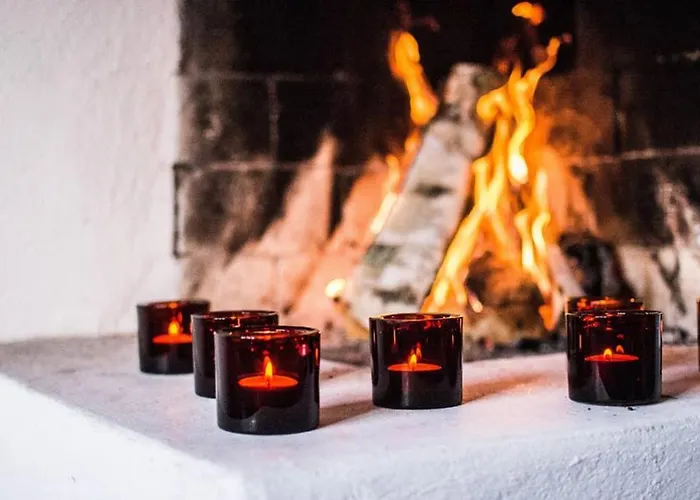 H A R R B A D A - Kaksi Moekkiae Merenrannalla *