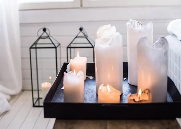 H A R R B A D A - Kaksi Moekkiae Merenrannalla